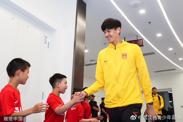 中国之队举行“赛事家庭体验日”：牵手美丽梭鱼湾，海浪和海螺共舞